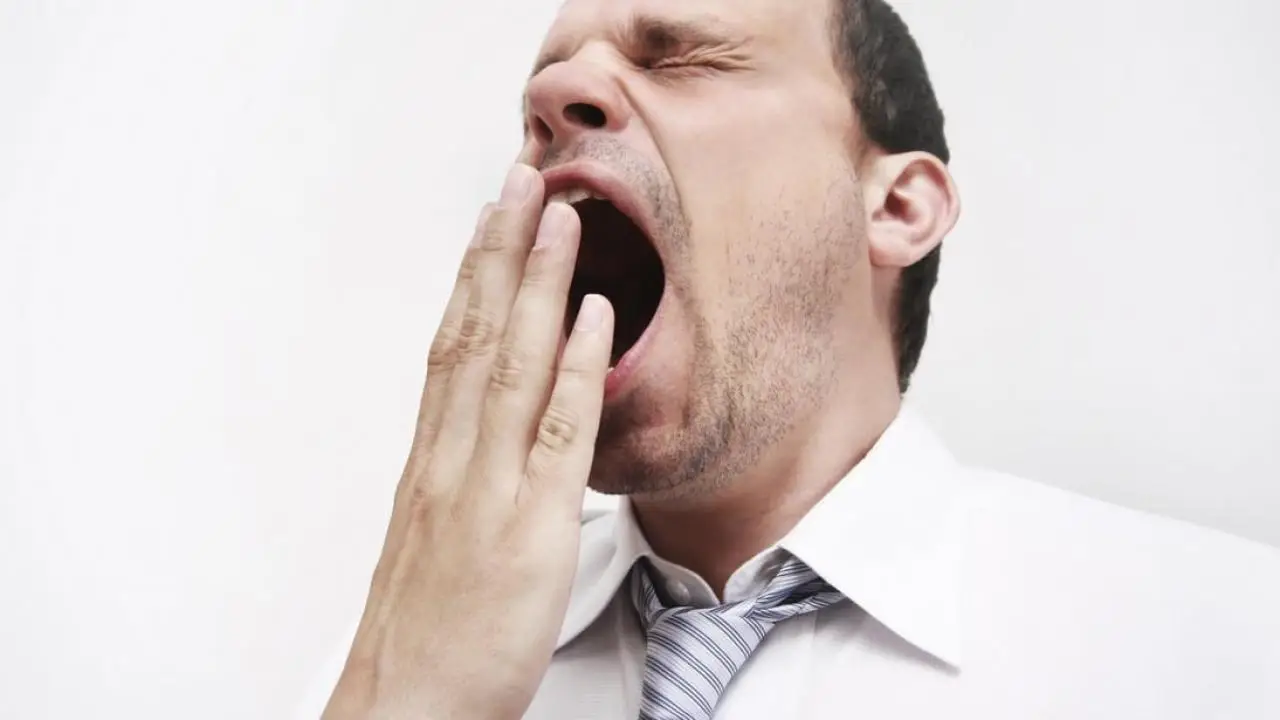 Perché ho sempre sonno dopo pranzo? Le possibili spiegazioni